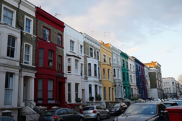 notting hill colourful houses
