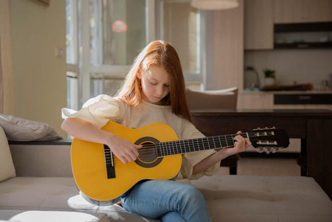 guitar lessons for children in hornsey, haringey, n8 from £14 per lesson