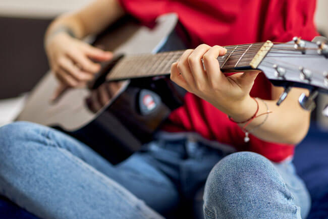 guitar lessons for children in golders green, barnet, nw11 from £14 per lesson